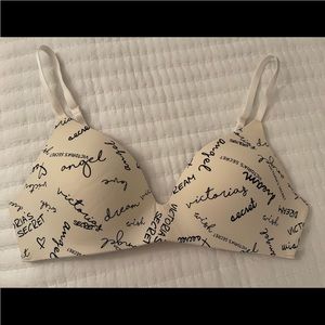 ~ SOLD ~ Victoria’s Secret T-shirt Lightly Lined Wireless Bra 34C